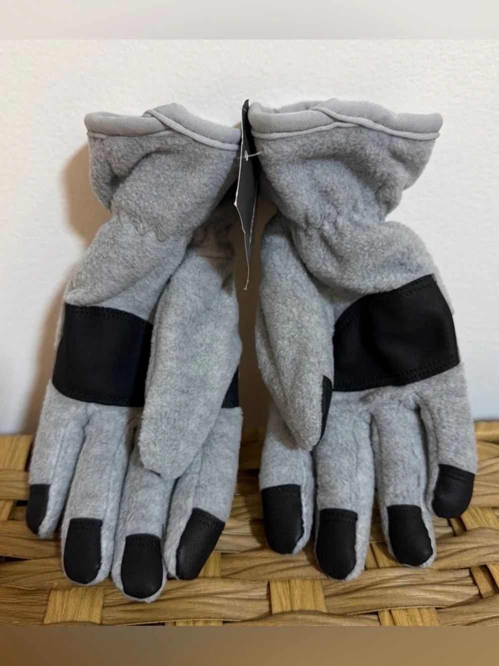 NEW Eddie Bauer Kids Quest Plush Fleece GLOVES Blusmoke Youth L Large Style 0105